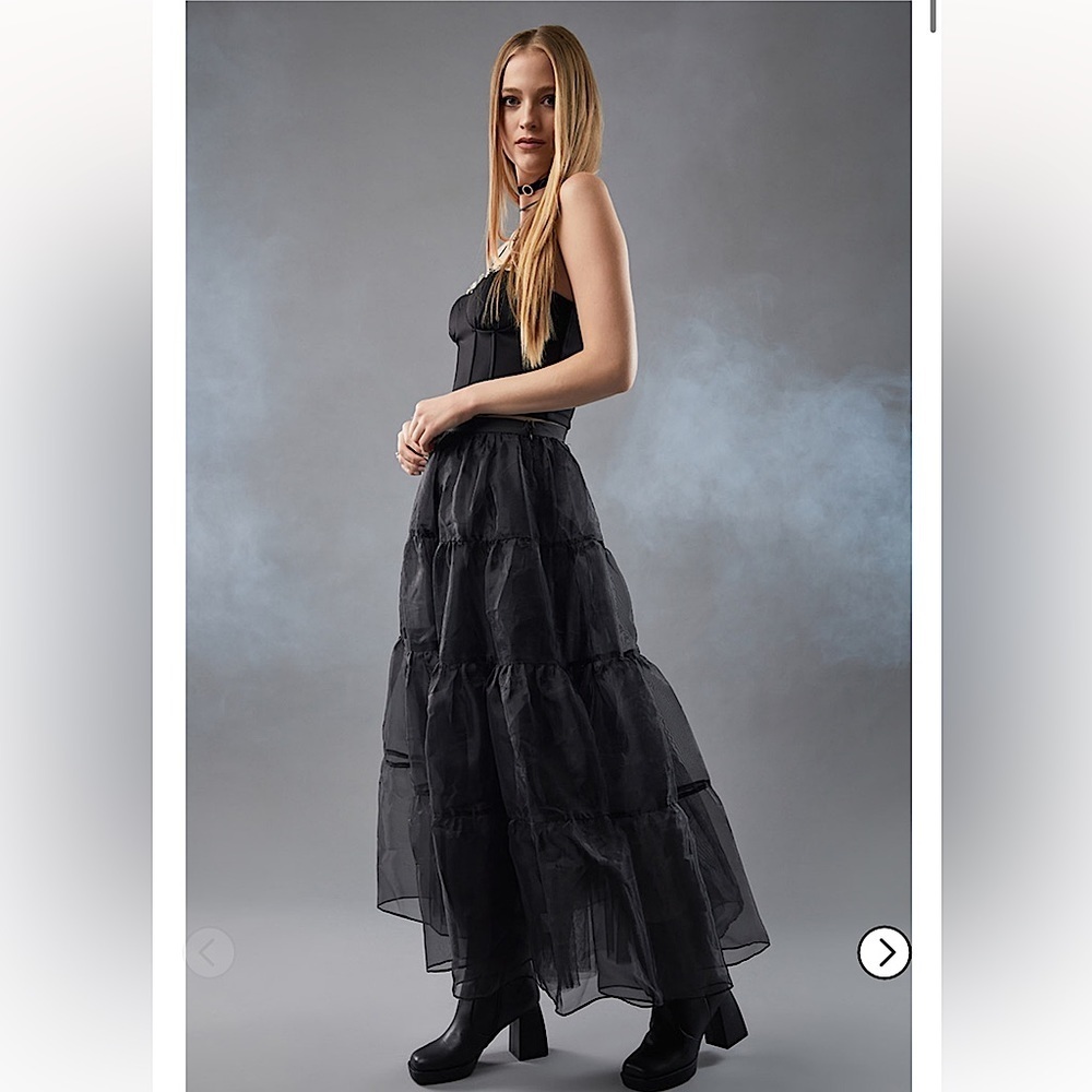 mi ami for Francesca’s Nanceen Black Maxi Skirt